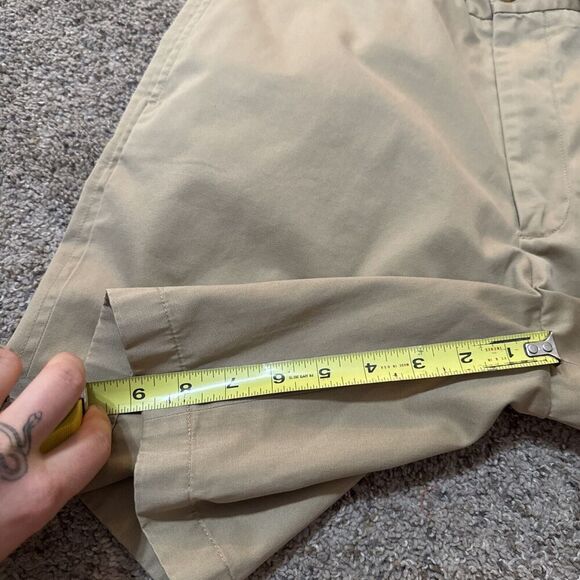 Cremieux Definitive Men's Lightweight Twill 9" Inseam Shorts Khaki Chino 33 - Picture 3 of 8